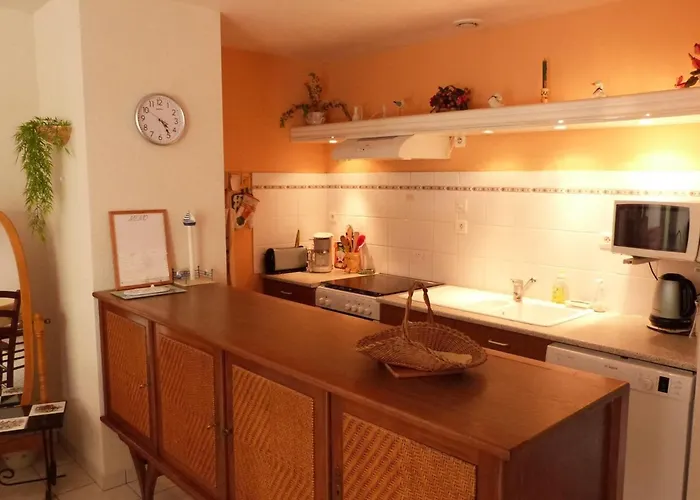 Hébergement de vacances Charmante Maison Proche Pour 5 Pers, Animaux Admis - Fr-1-194-442 *